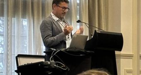 Dr Wayne Dyer presenting at a conference