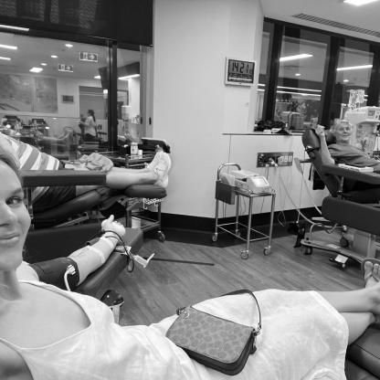 selfie of a mother, daughter and aunt donating together while on holidays